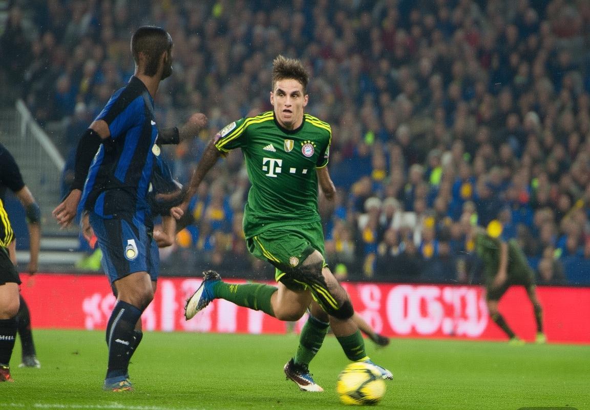 拜仁慕尼黑VS国际米兰：4-3欧冠焦点战精彩回顾与战术解析(图1)